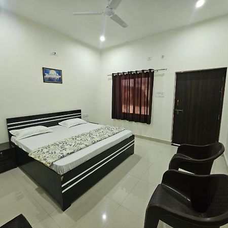 Govind Resort Mathura Bagian luar foto