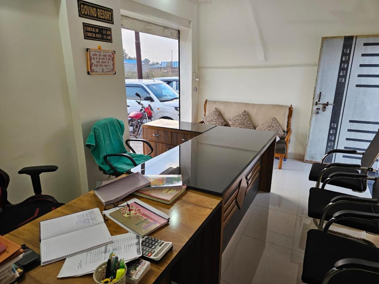 Govind Resort Mathura Bagian luar foto