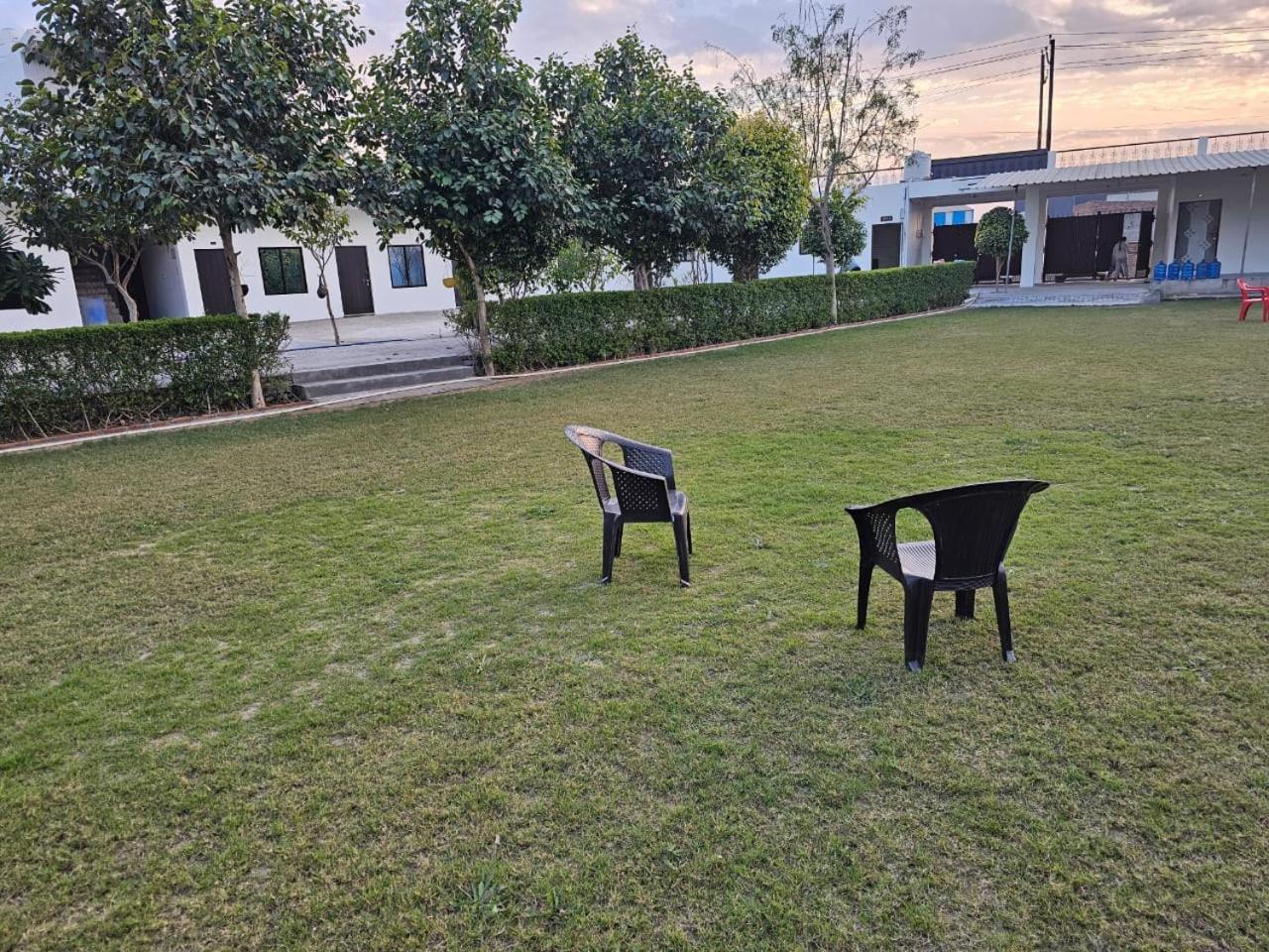 Govind Resort Mathura Bagian luar foto