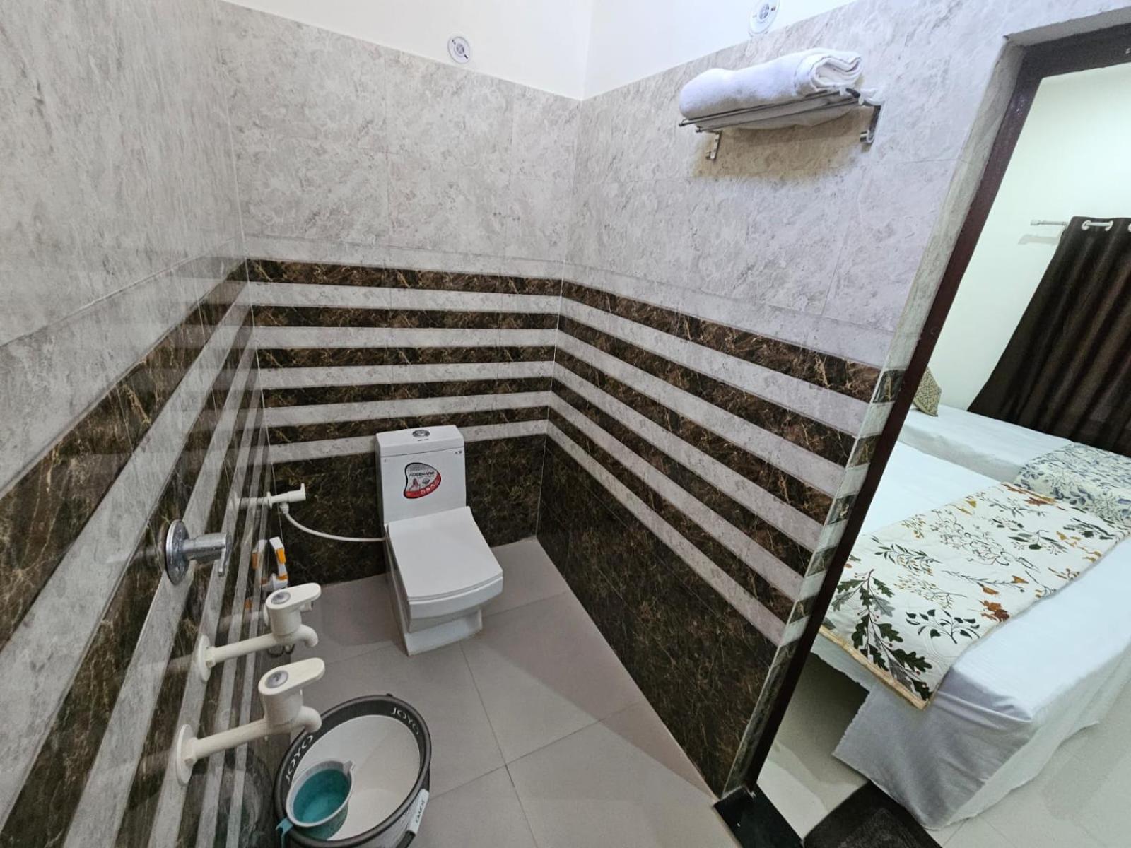 Govind Resort Mathura Bagian luar foto